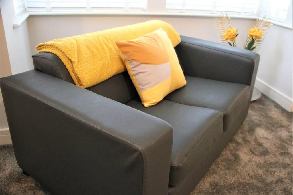 The Alvaros Apartment Southend-on-Sea Esterno foto